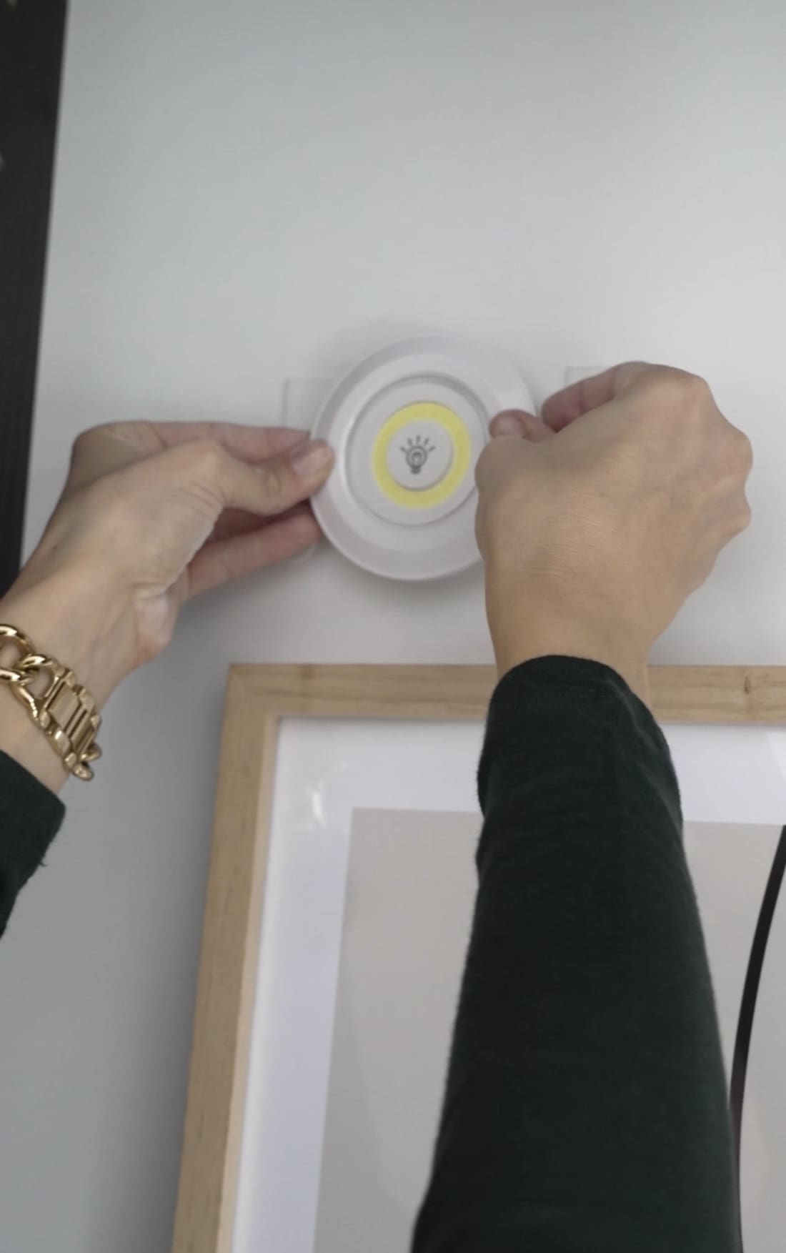 Attach Puck light