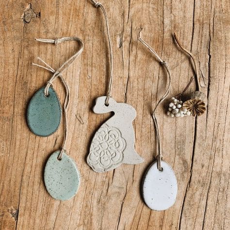 Minimal ceramic decorations inspired by Kim Wallace