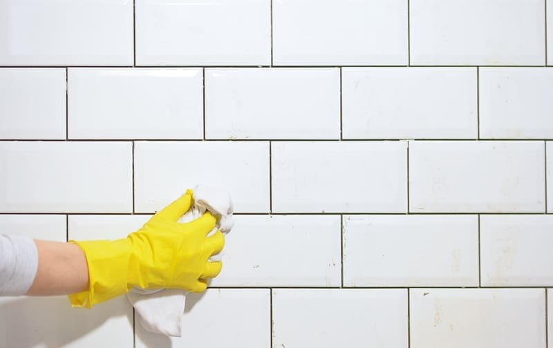 Cleaning tiles