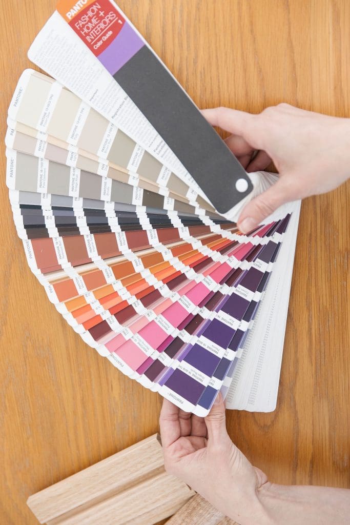 Colour fan