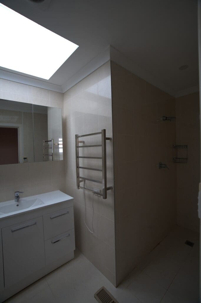 Bathroom before the renovation at Deakin Home
