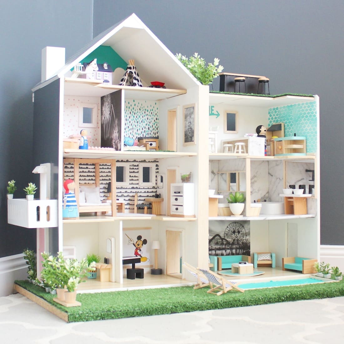 Epic doll mansion Kmart hack