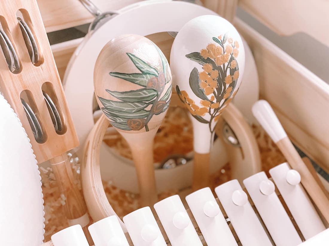 Floral maracas