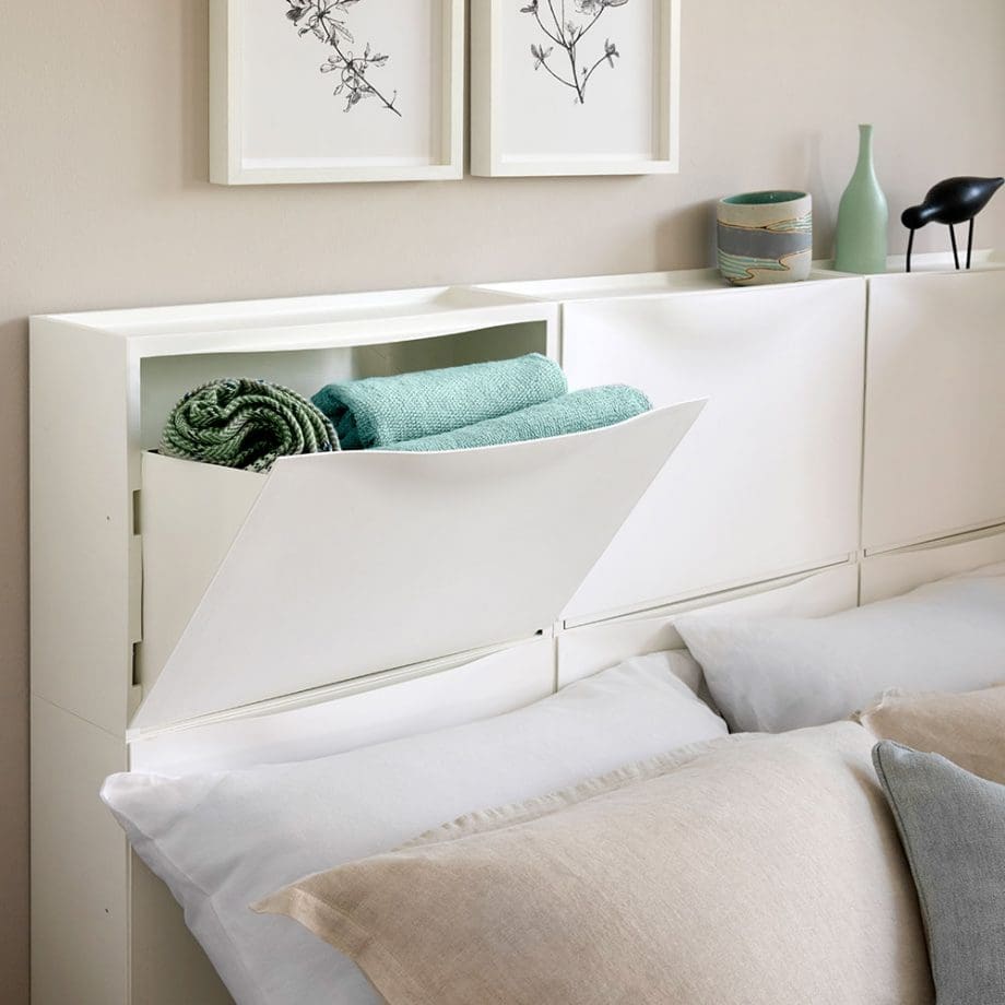 headboard-storage-Ideal home-Simon Whitmore