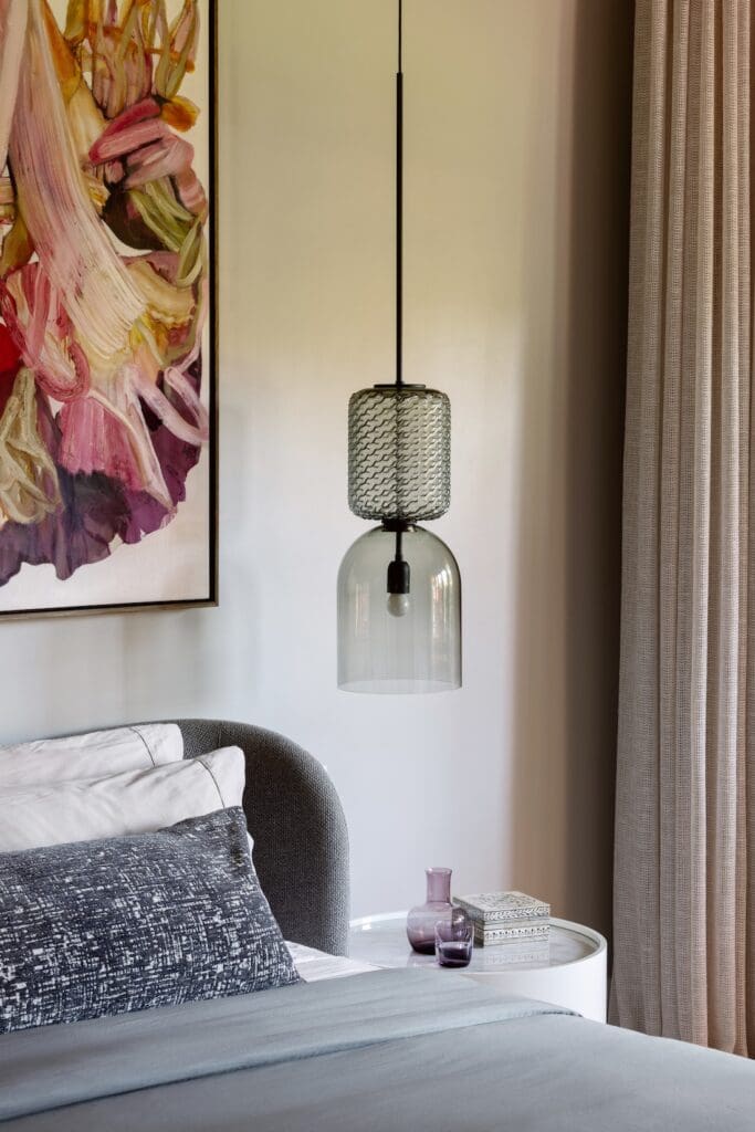 Decorative glass pendant light