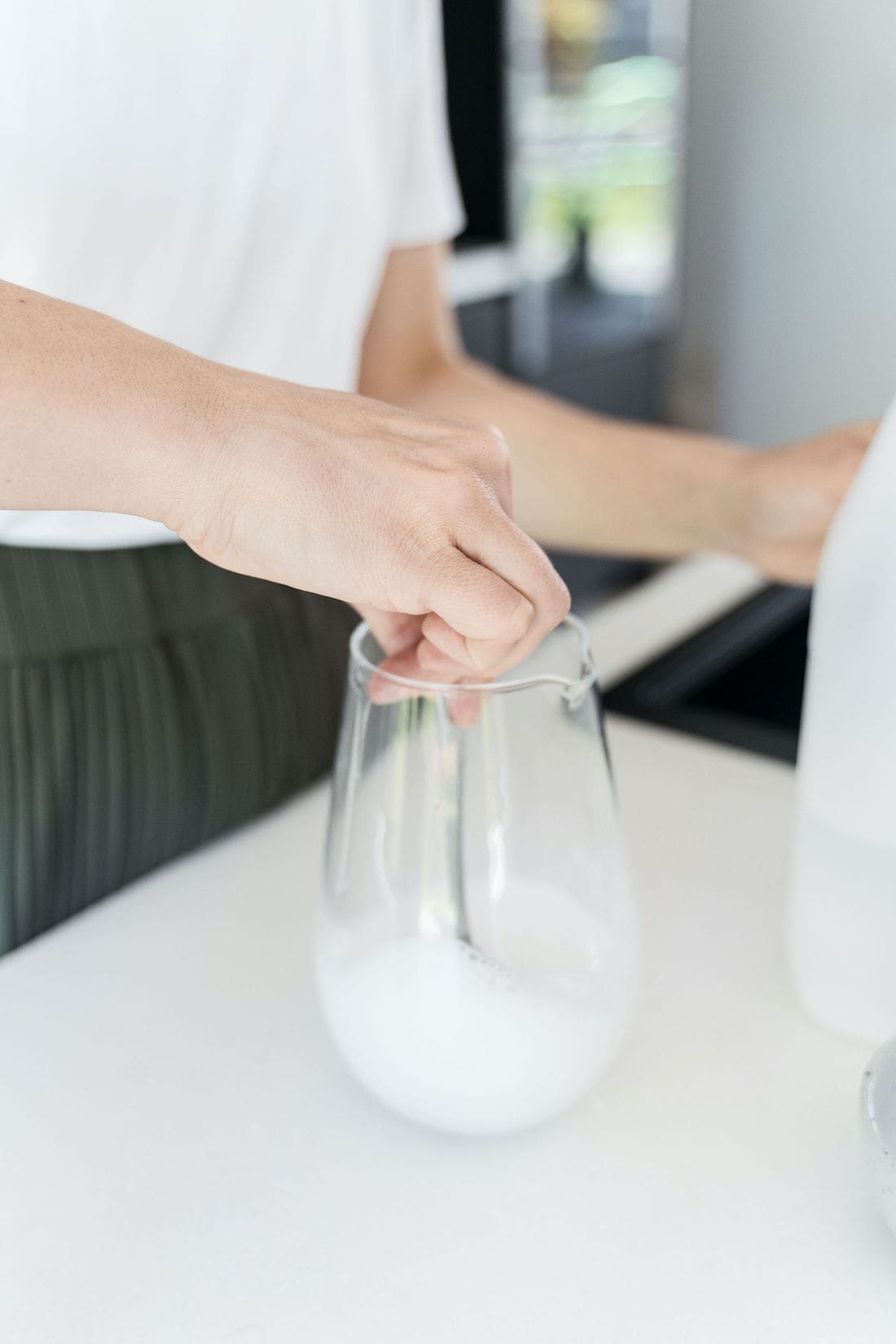 How to make a natural weed killer recipe Australia