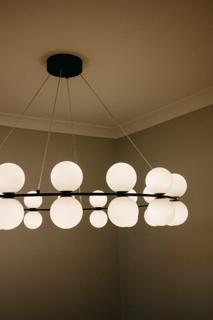 Round ball pendant light