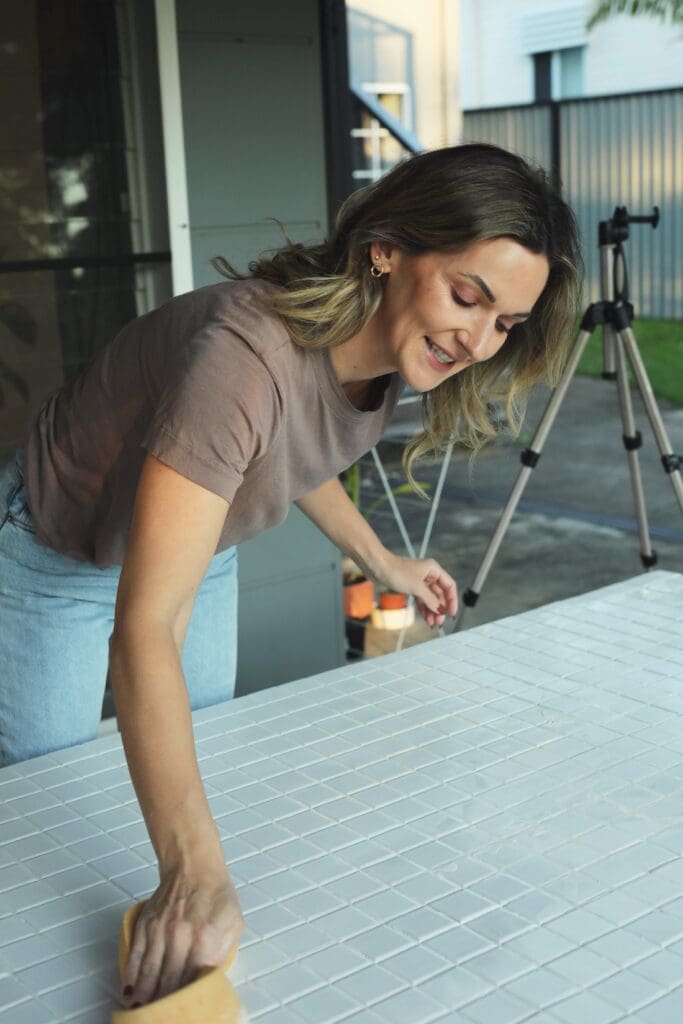 Wiping table after grouting