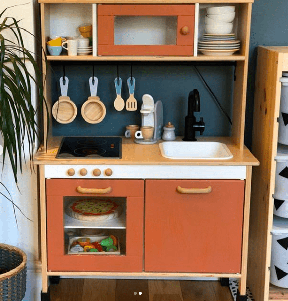 IKEA kids kitchen_mrsmerrellyeah